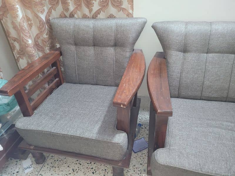 SOFA SET WITH TABLE 2