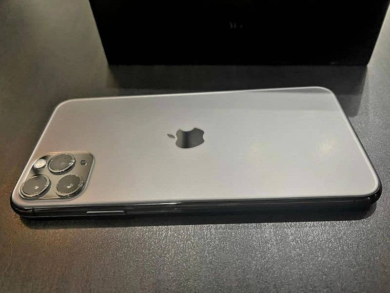 iphone 11 Pro Max Non-PTA 256GB 6