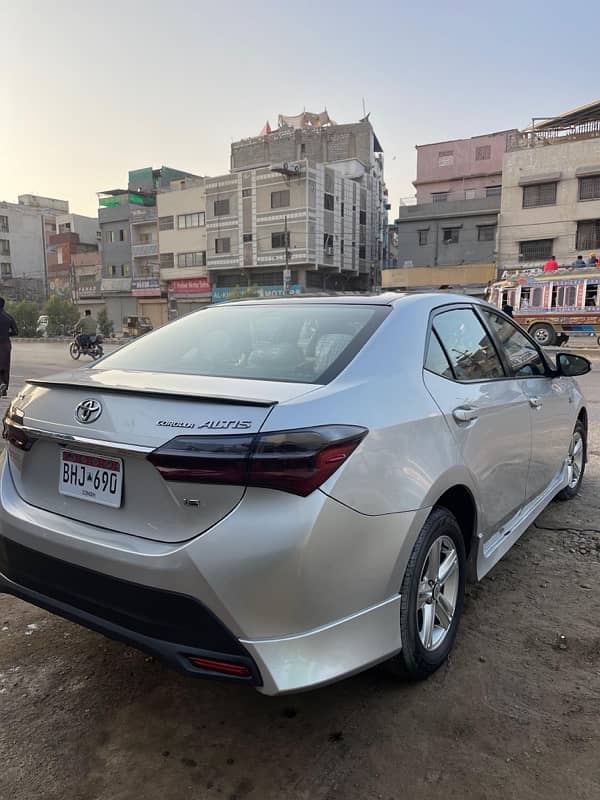 Toyota corlla altis 2017 up lipt to 24 X 3