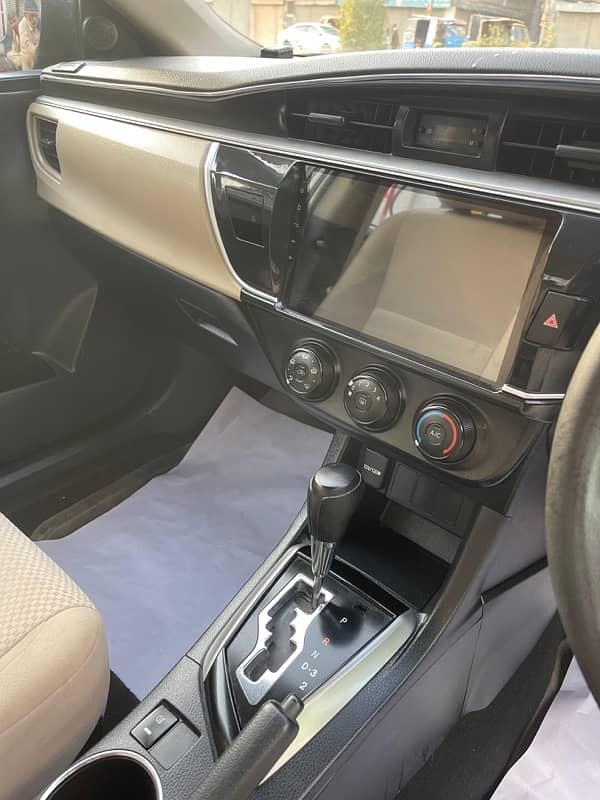 Toyota corlla altis 2017 up lipt to 24 X 5