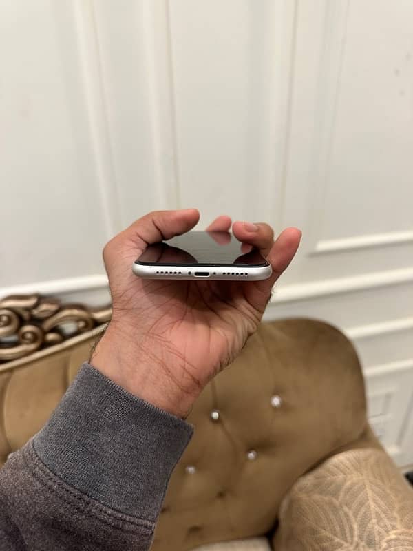 iPhone 11 NON PTA 2