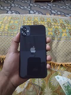 IPhone 11 (sim lock jv) 64 gb waterpack {dubai se aya ha