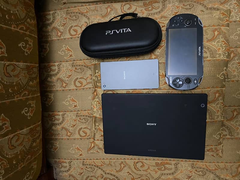 Sony z4 tablet, z5 phone, ps vita 0