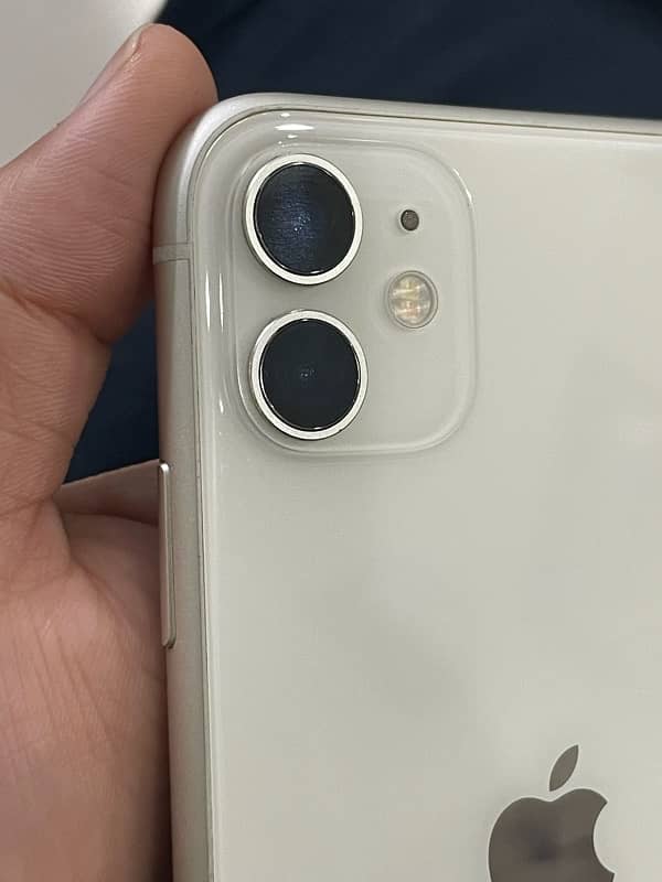 iphone 11 factory unlocked (Non PTA)6000 2