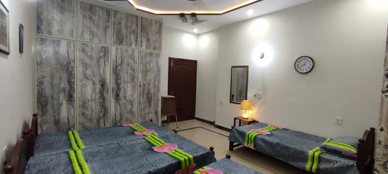 Executive GIRLS HOSTEL - Furnished Rooms for UMT working, JOBIAN Girls 18