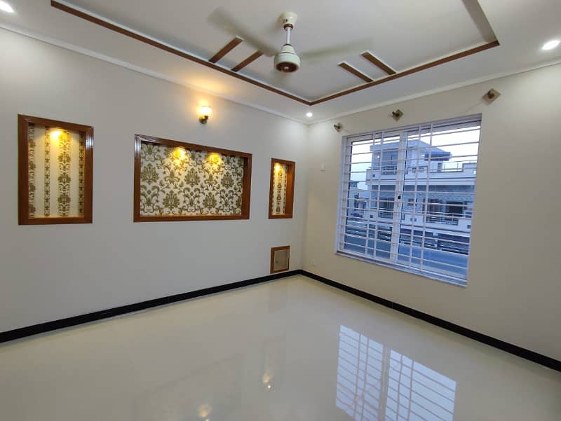 4 Marlas Tile Flooring Ground Floor Near Kashmir Highway G-13/1 0