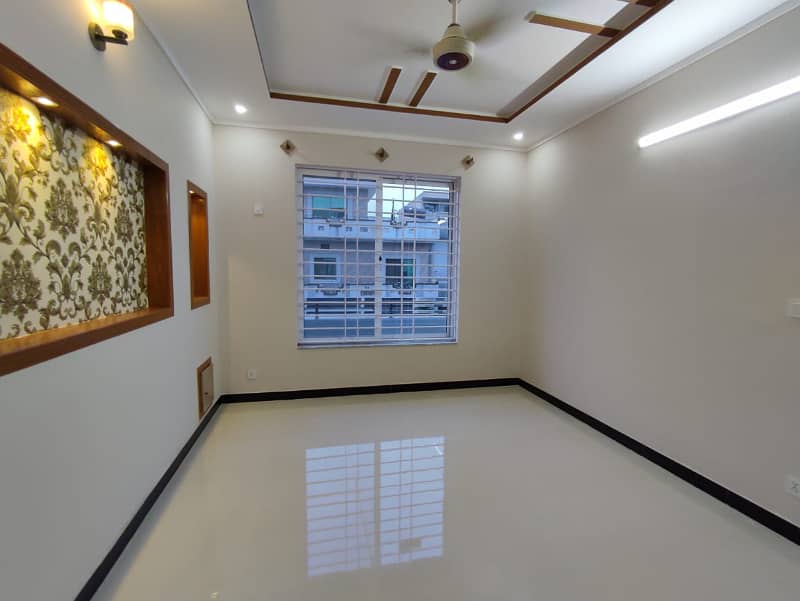 4 Marlas Tile Flooring Ground Floor Near Kashmir Highway G-13/1 4