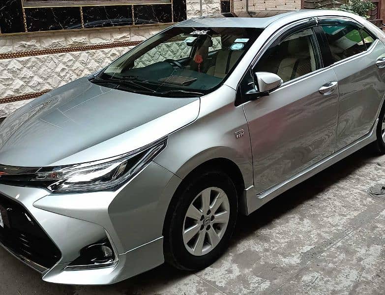 Toyota Altis Grande 2015 0