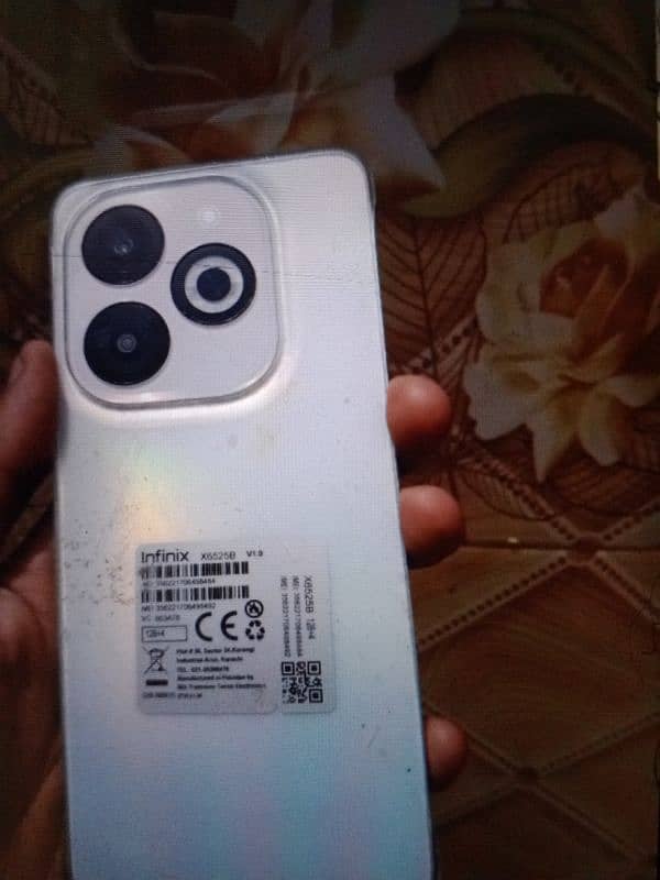 Infinix smart 8 pro 10 by 10 condition with original box. 4/128 2