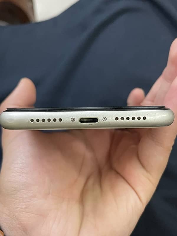 iPhone 11 128 GB NON PTA 2