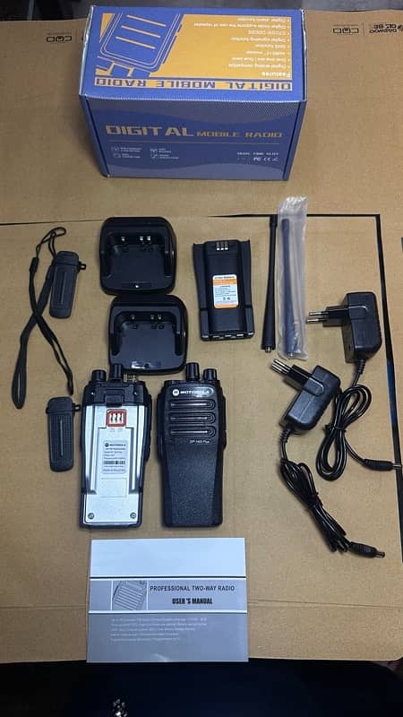 walkie talkie / wireless set / intercom / motorola / 888s 13