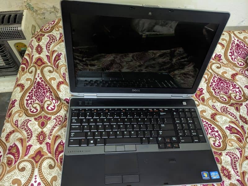 Dell Latitude E6530 Workstation-1gb nivida graphic 3