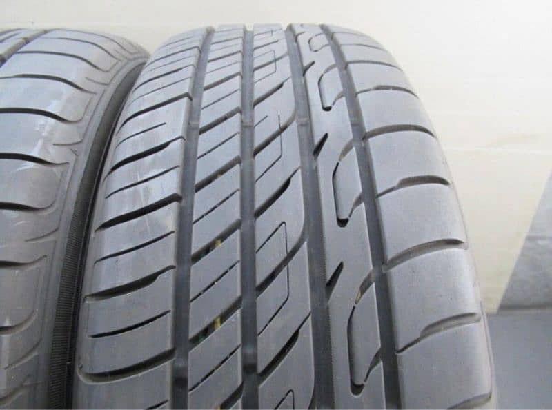 4tyres 215/60/R/17 Overtake Japan 9.5/100 Condition 3