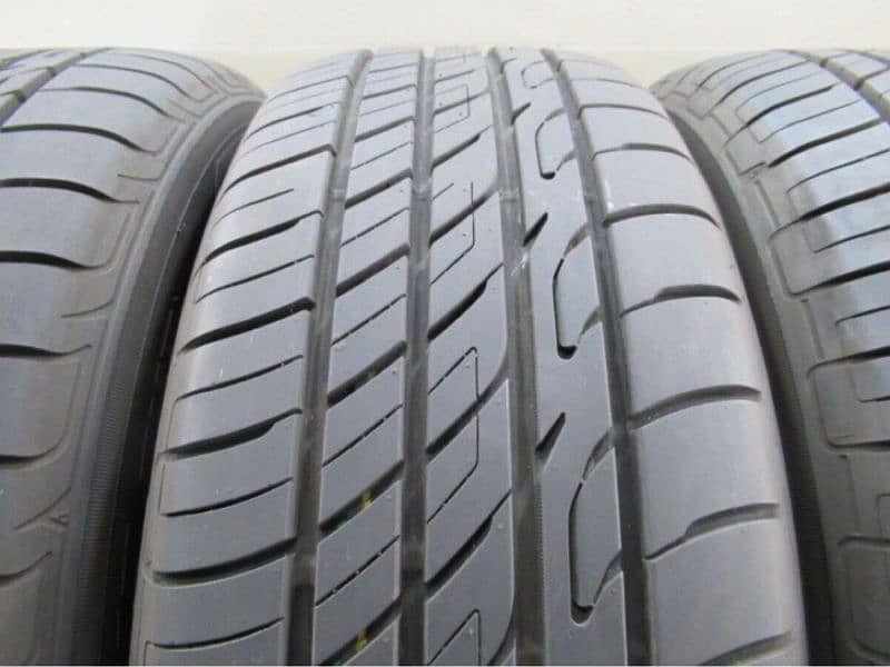 4tyres 215/60/R/17 Overtake Japan 9.5/100 Condition 8