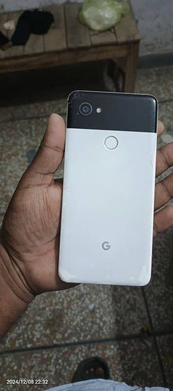 google pixel 2 XL mobile ka parts ha 0