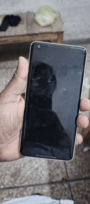 google pixel 2 XL mobile ka parts ha 1