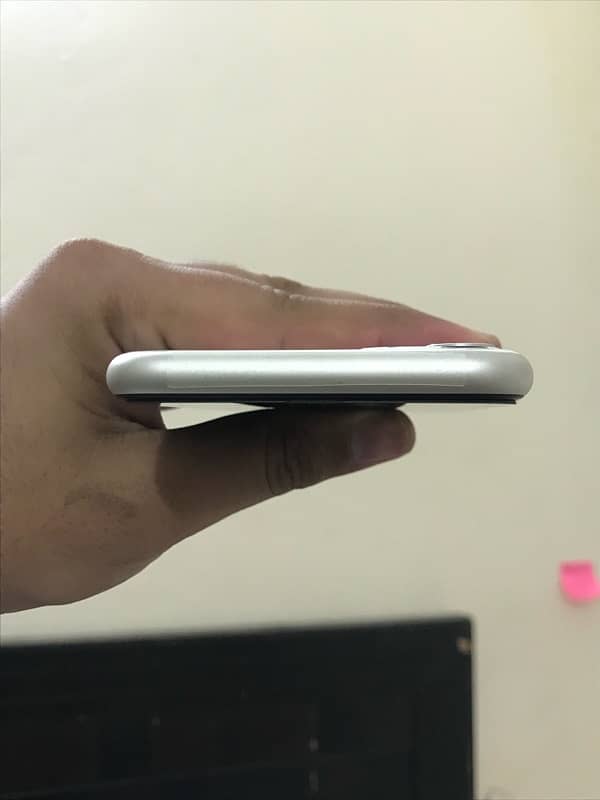 iphone 11 pta approved white colour 2