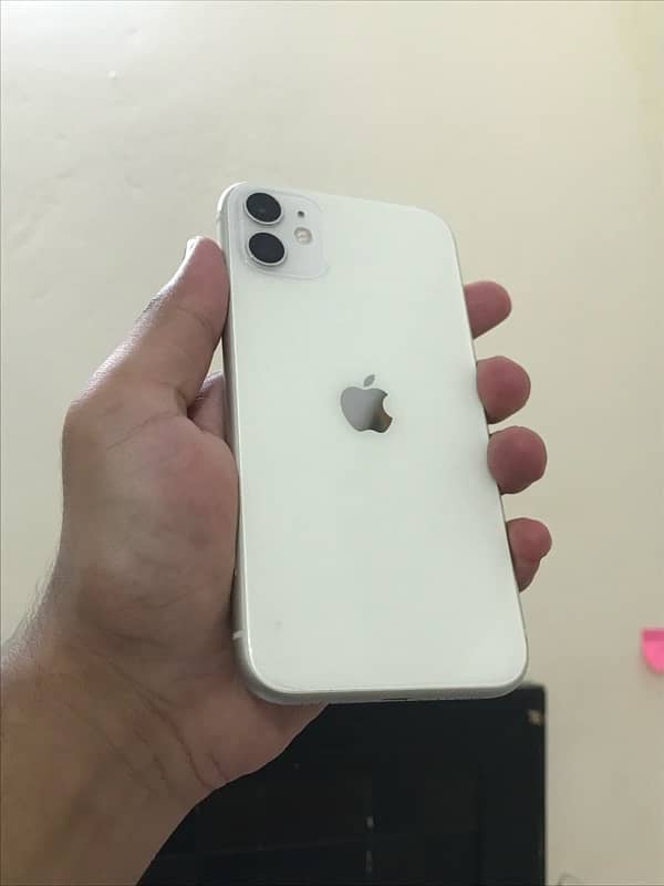 iphone 11 pta approved white colour 6