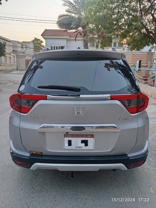 Honda BR-V 2018 (i-vtec s) 1