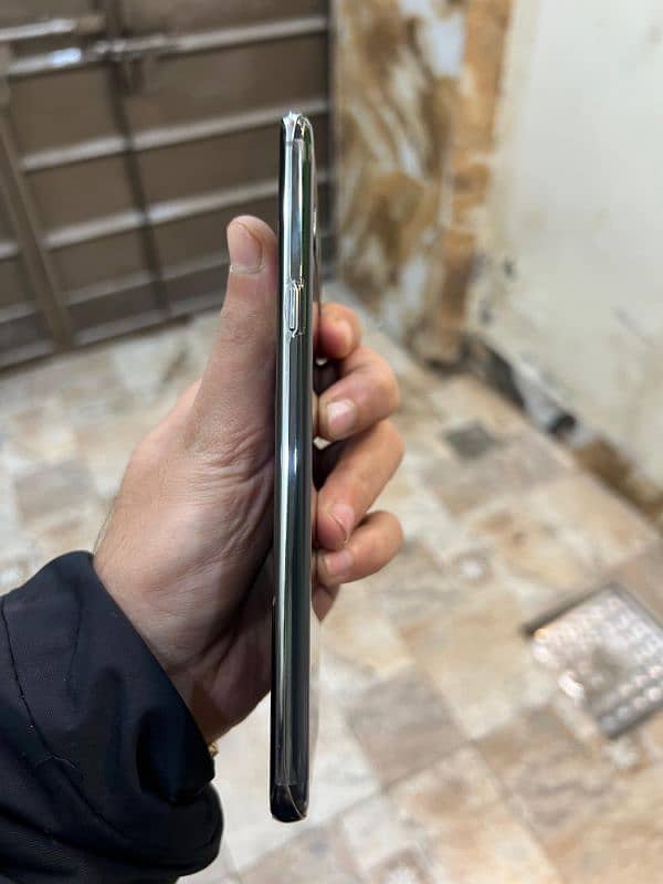 Samsung Galaxy S10 plus 5G 10/10 256Gb 3