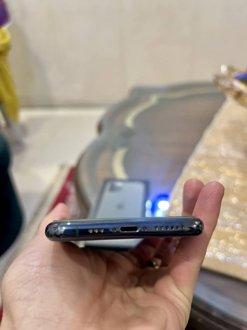 Apple iPhone 11 Pro 7