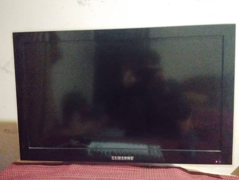 Samsung LCD 32 Inches 1