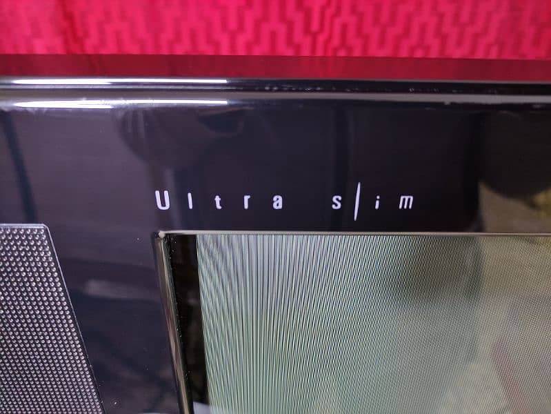 LG Ultra Slim 21 Inches XD HD TV Television in Very Good Condition 2