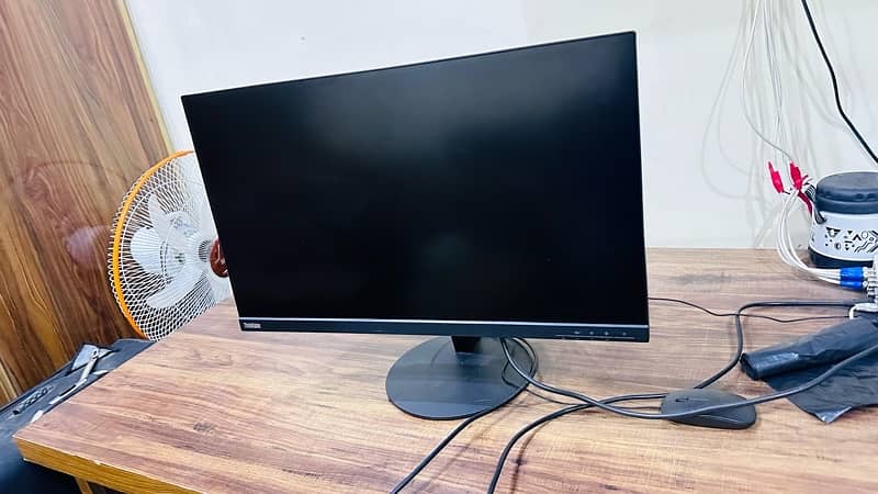 Lenovo ThinkVision 27inch 60hz 4k IPS Monitor 4