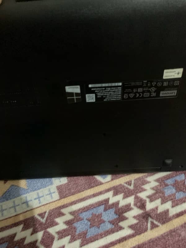 Lenovo lap top Black color. 2