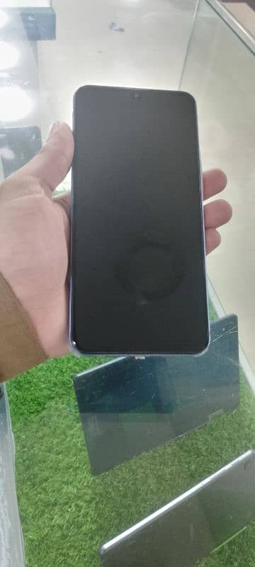 Infinix Hot 30i 8 128 gb only mobile 6