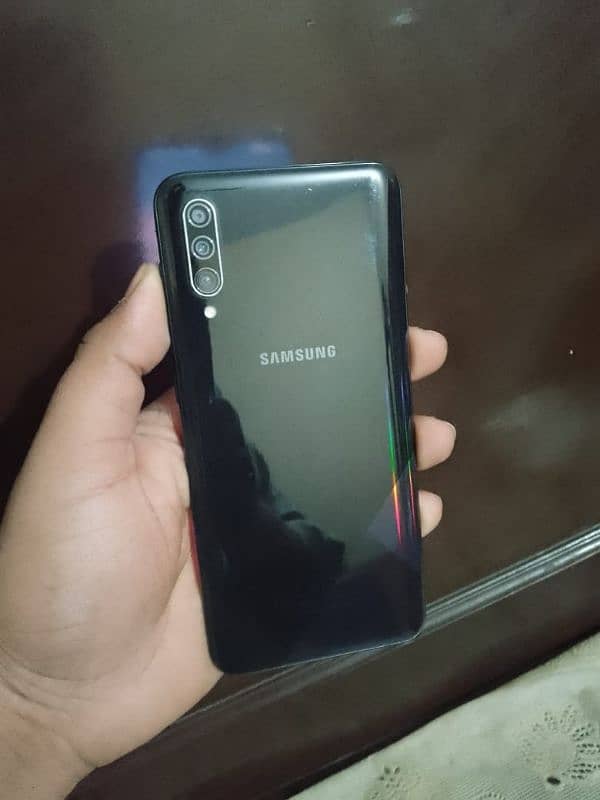 Samsung Galaxy A30s 3