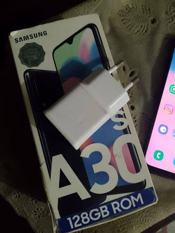 Samsung Galaxy A30s 4