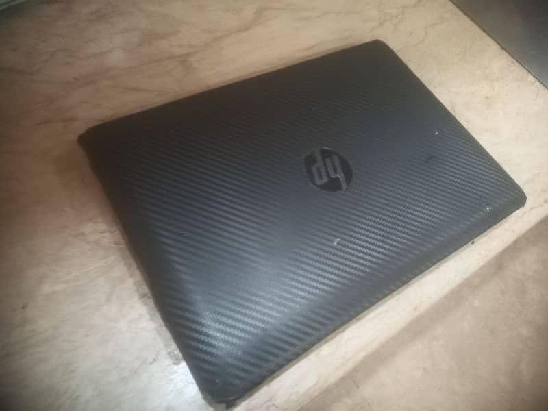 HP elite book 820 (Specs in description)(Touch screen)(urgent sale) 3