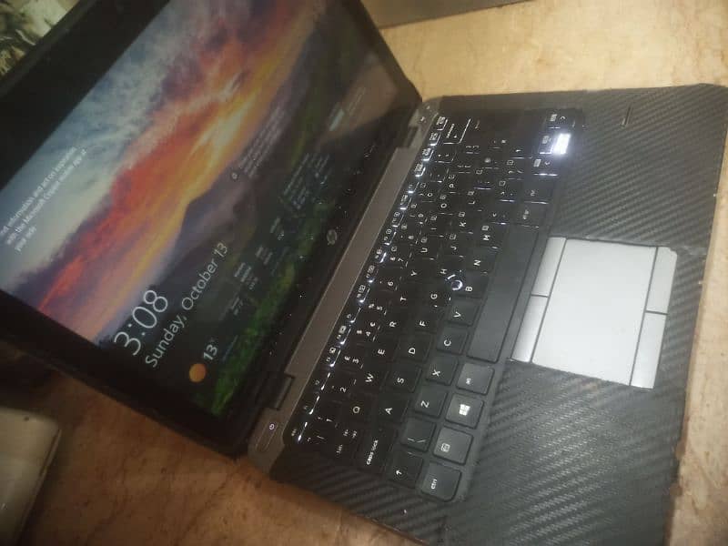 HP elite book 820 (Specs in description)(Touch screen)(urgent sale) 5