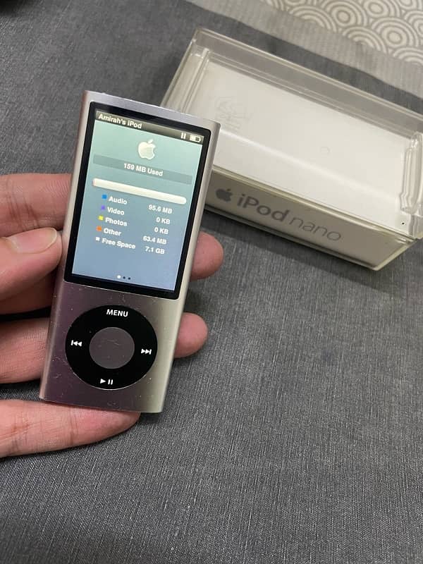 Apple iPod nano 5th generation 8GB with box and cable 1