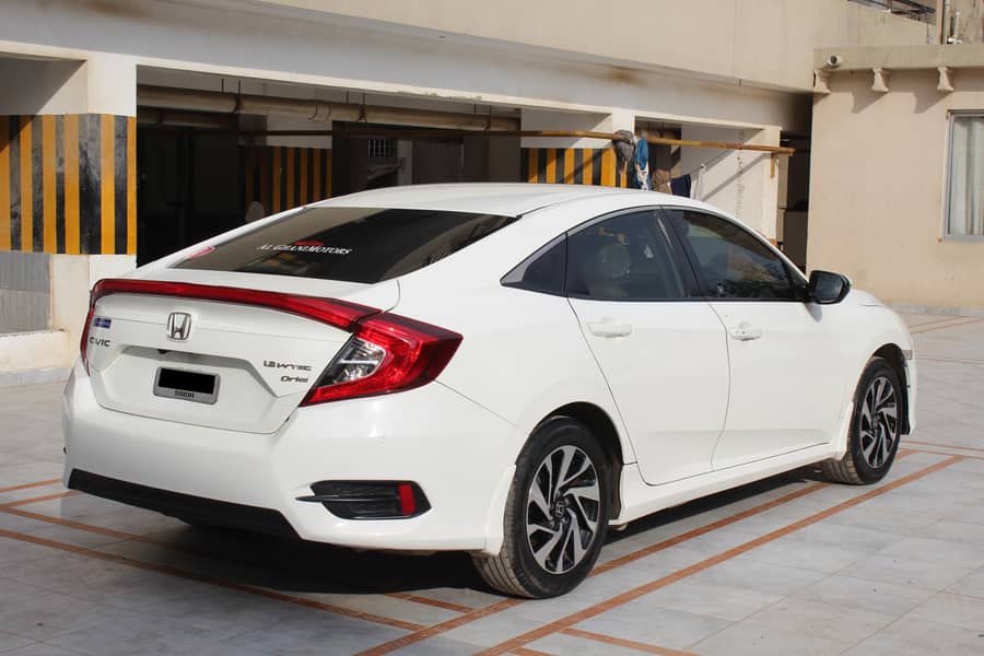 Honda Civic VTi Oriel Prosmatec 2018 B2B Original 3