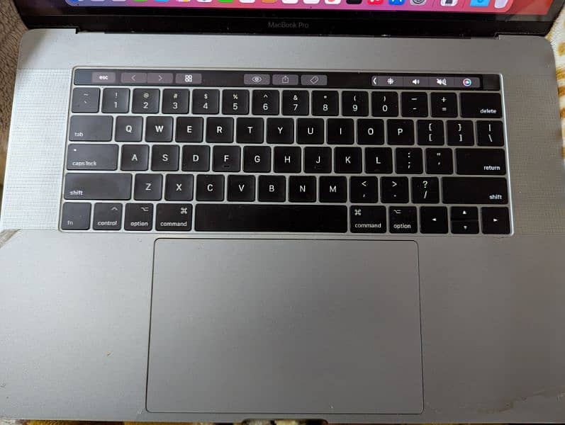 MacBook Pro 2017 16GB/512GB 15 inch 4