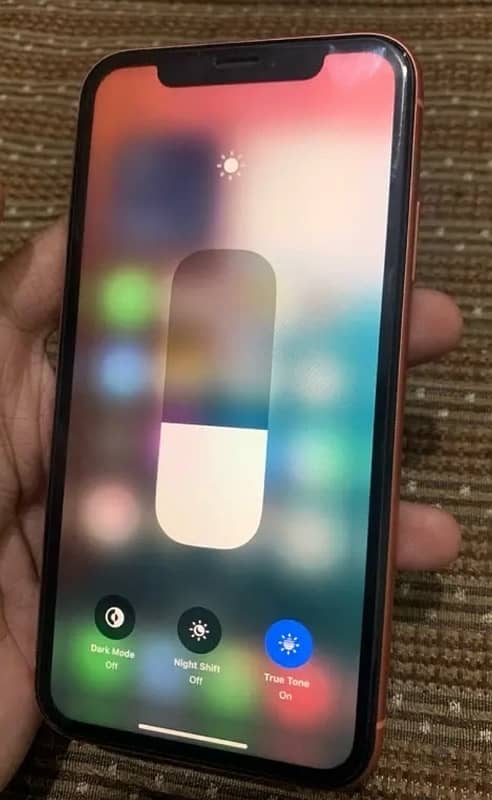 iPhone Xr. (Facotry Unlock) 3