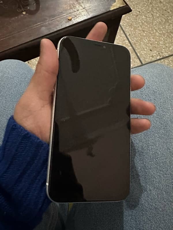 iPhone XR 128 gb 2