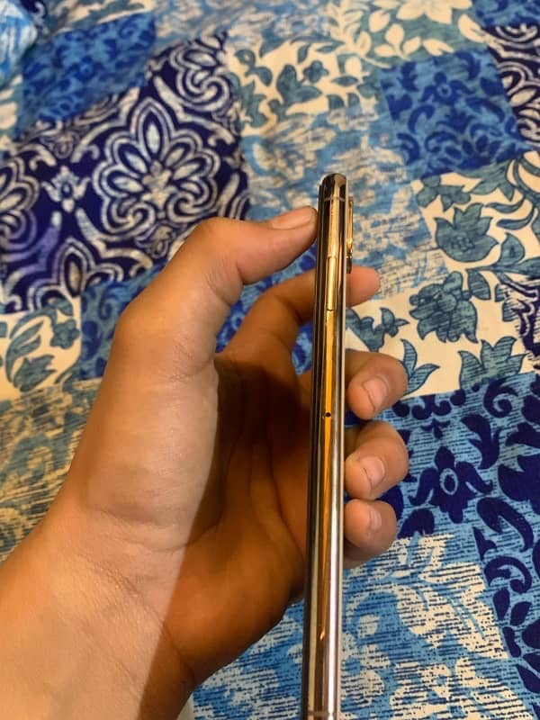 iphone Xsmax non pta 64 gold 3