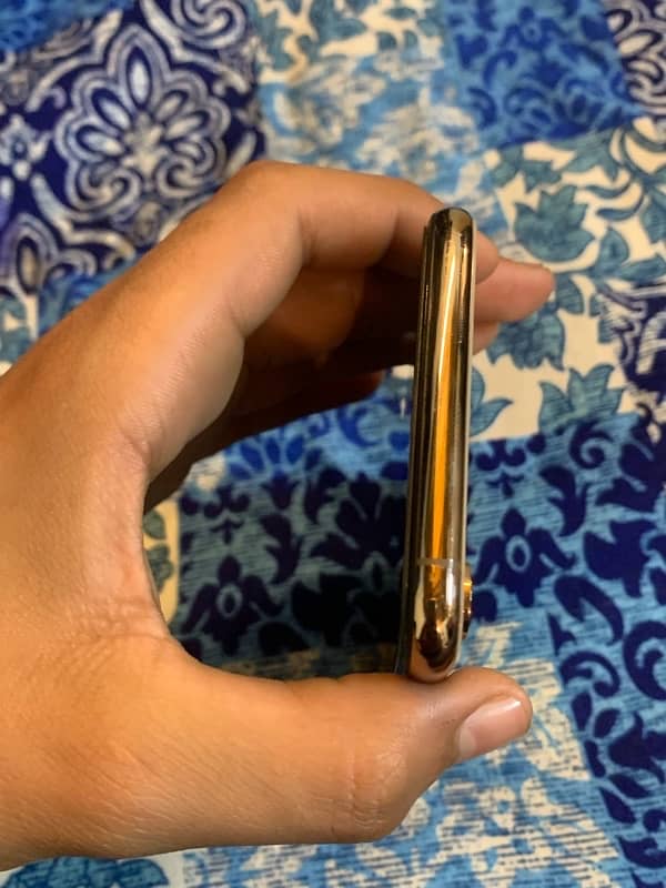 iphone Xsmax non pta 64 gold 4