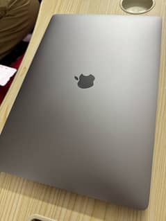 Macbook Pro 2019 16" i9 16/1TB Complete box