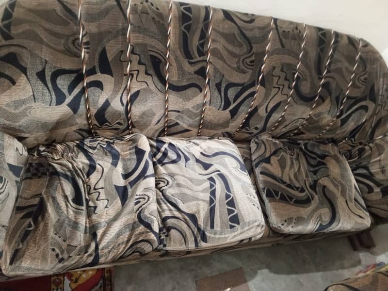 8 Seater Sofa Set For Sale On Urgent Basis 2