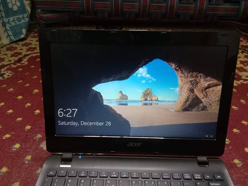 Acer laptop 4gb ram 500gb storage 3