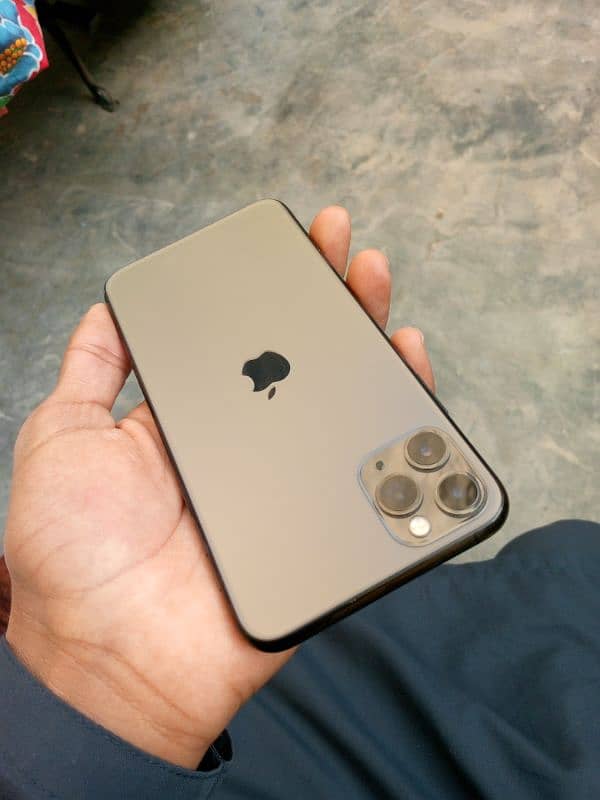 iPhone 11Pro Max  64GB 2