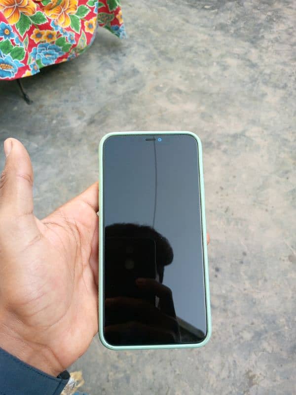 iPhone 11Pro Max  64GB 6