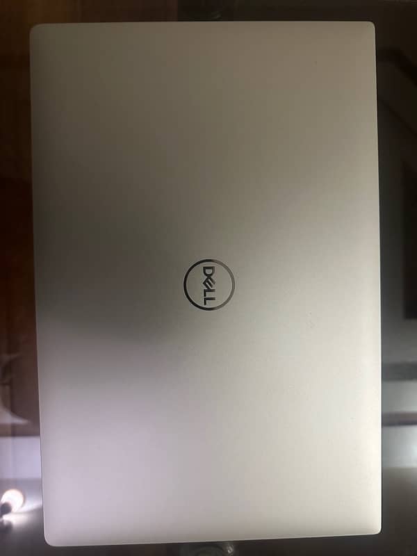 Dell XPS 15 9570 15.6” bazelless display i5 8th gen H series 8