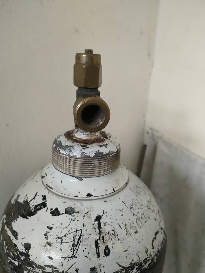 Empty Oxygen Gas Cylinder 2