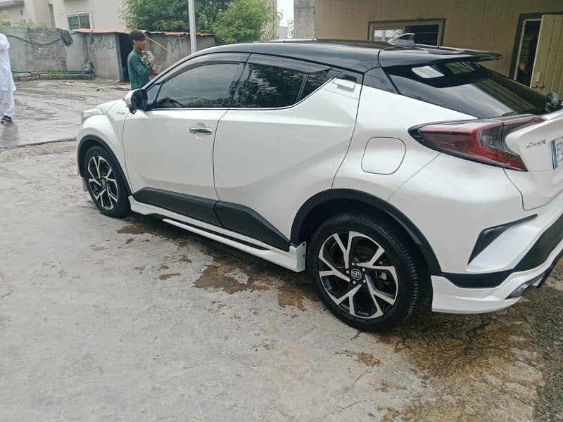 Toyota C-HR 2018 2