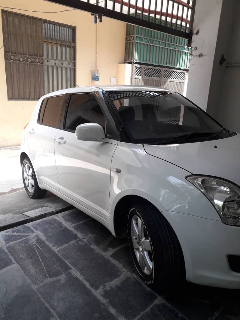 Suzuki Swift 2011 1